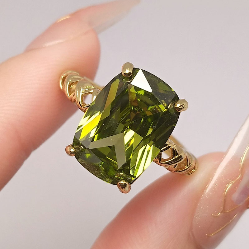 Olive Green Crystal Square Sto - Birthstone Ring Set 评论和价格