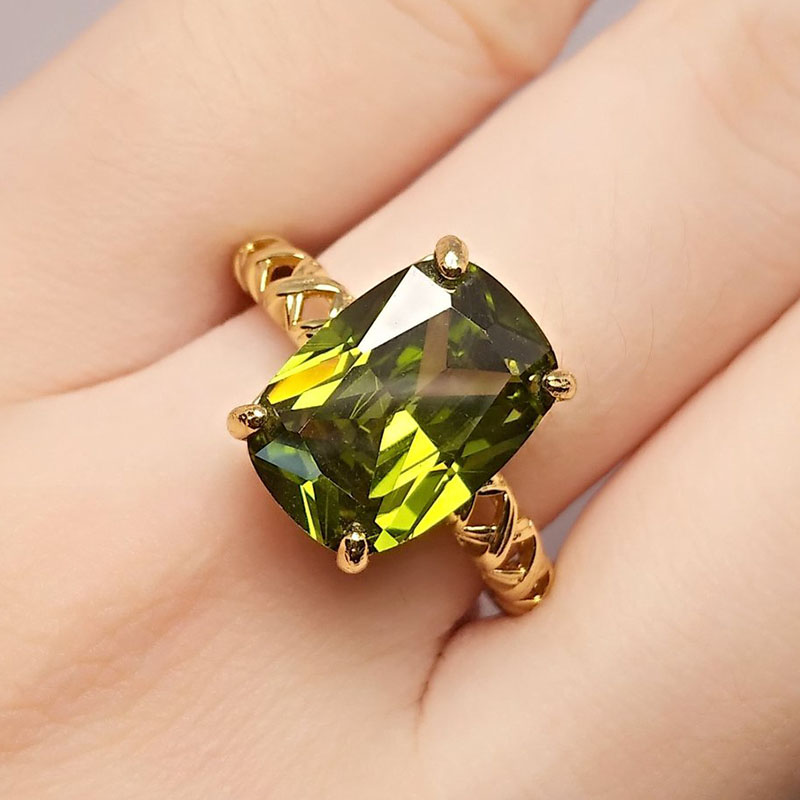 Olive Green Crystal Square Sto - Birthstone Ring Set 评论和价格