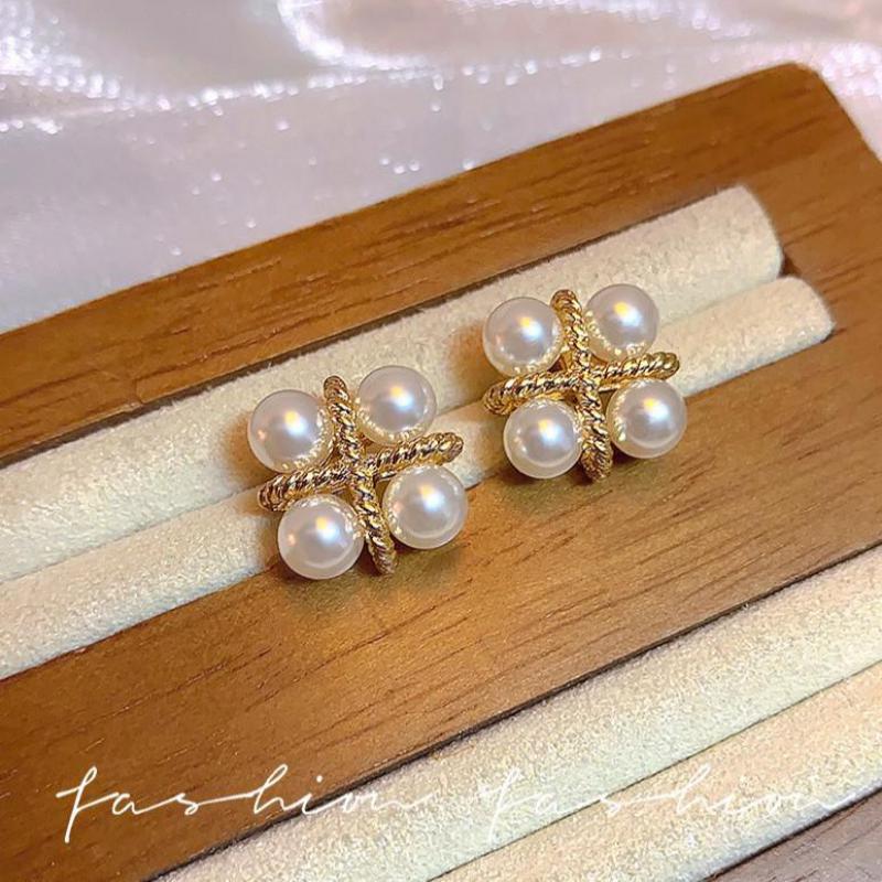 925 Silver Needle Korean Fashi - Pearl Stud Earrings 评论和价格