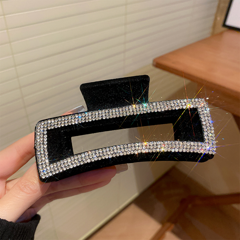 Flocking Rhinestone Blacke Hai - Shop Jewelry & Watches Near Me 评论和价格